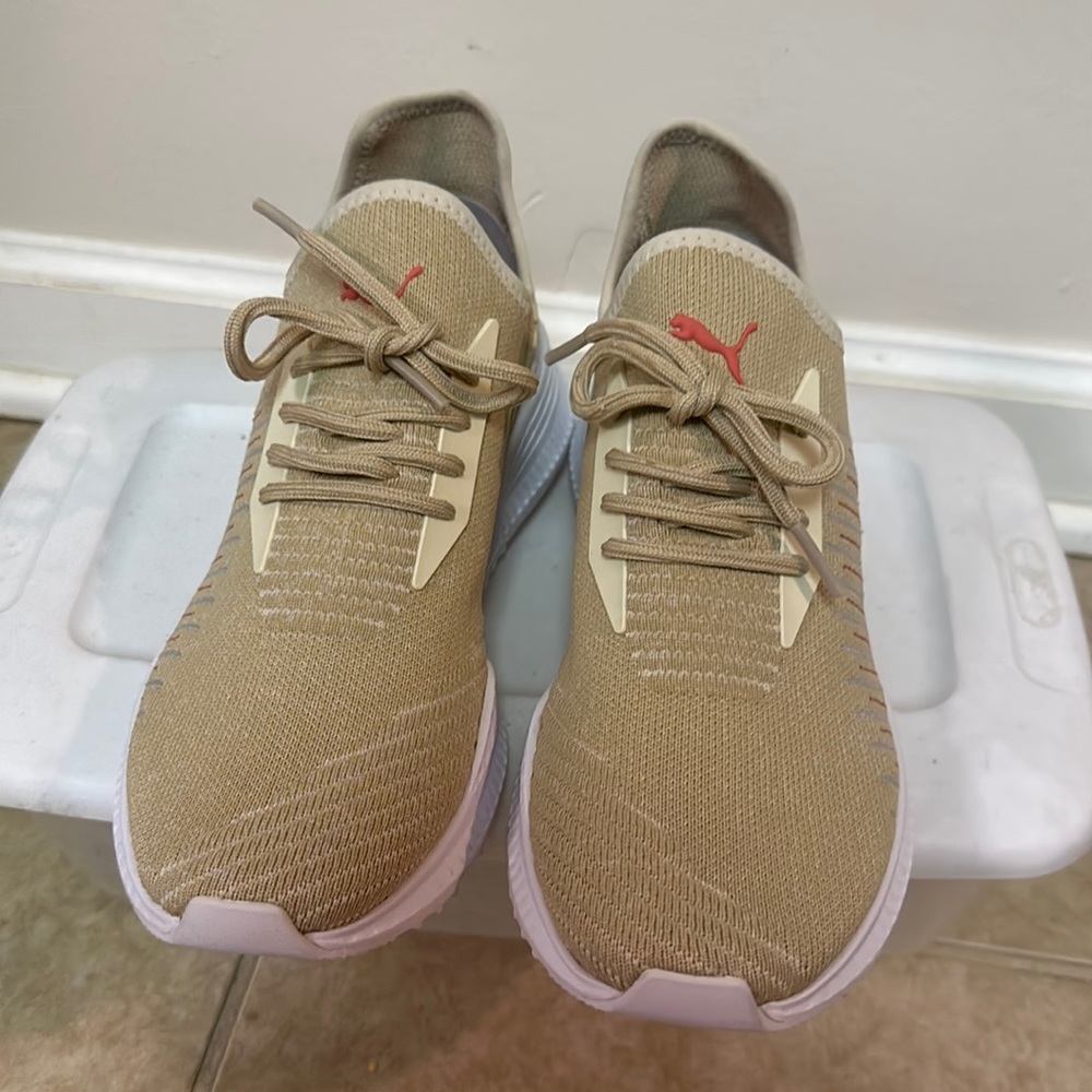 Women sneakers